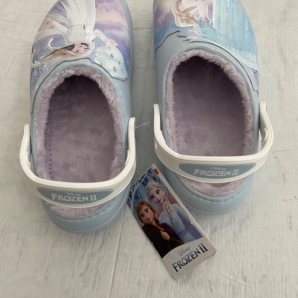 CROCS FROZEN LINED CLOGS J3 NWT - Picture 3 of 4